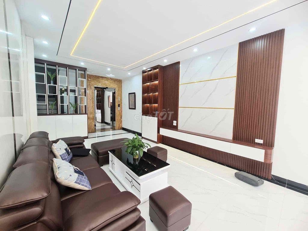 BÁN NHÀ - PHỐ HOA BẰNG 39M x 6T THANG MÁY - GIÁ 10.3 TỶ. - Ảnh 2