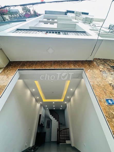 bán nhà đẹp Lai Xá 35m² 5 tầng nhỉnh 6 tỷ