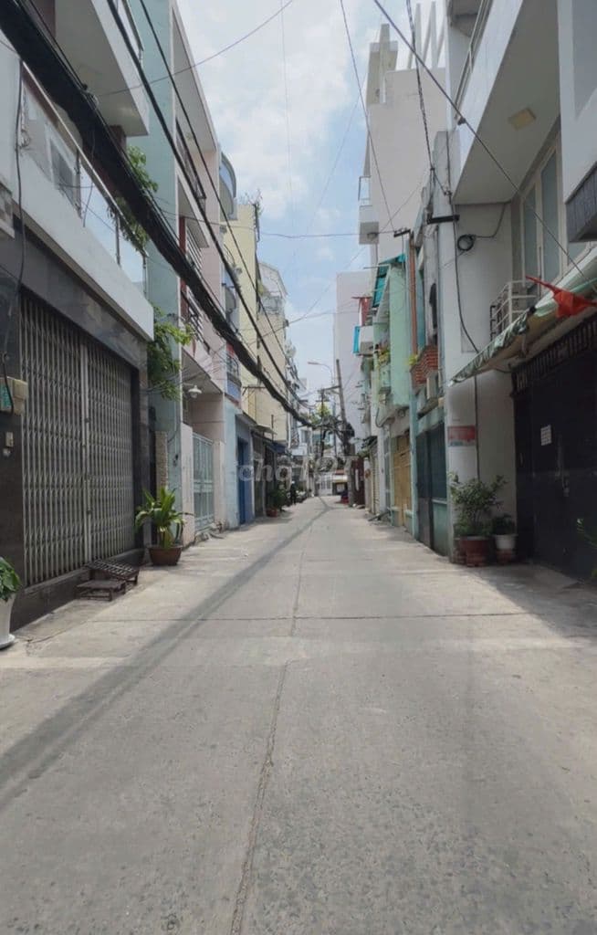 Hẻm xe hơi 6m thông - Huỳnh Văn Bánh, Trường Sa - Gần 50m2, 5 tầng.