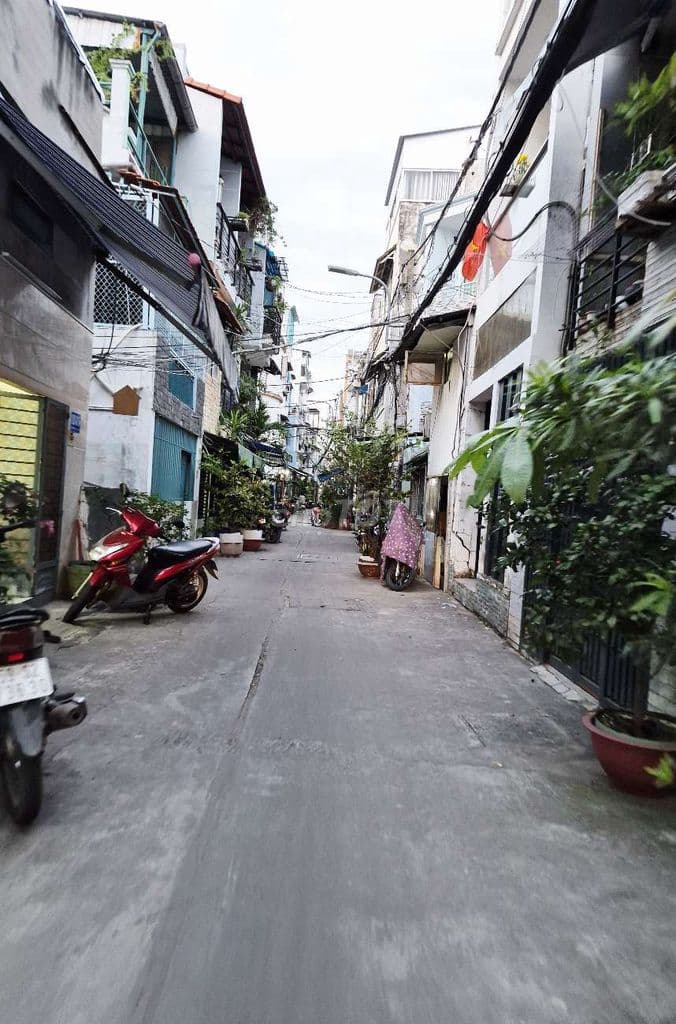 Bán gấp nhà 2 mặt hẻm xe hơi, DT 58m, sát vách Quận 1, P3, Bình Thạnh - Ảnh 2