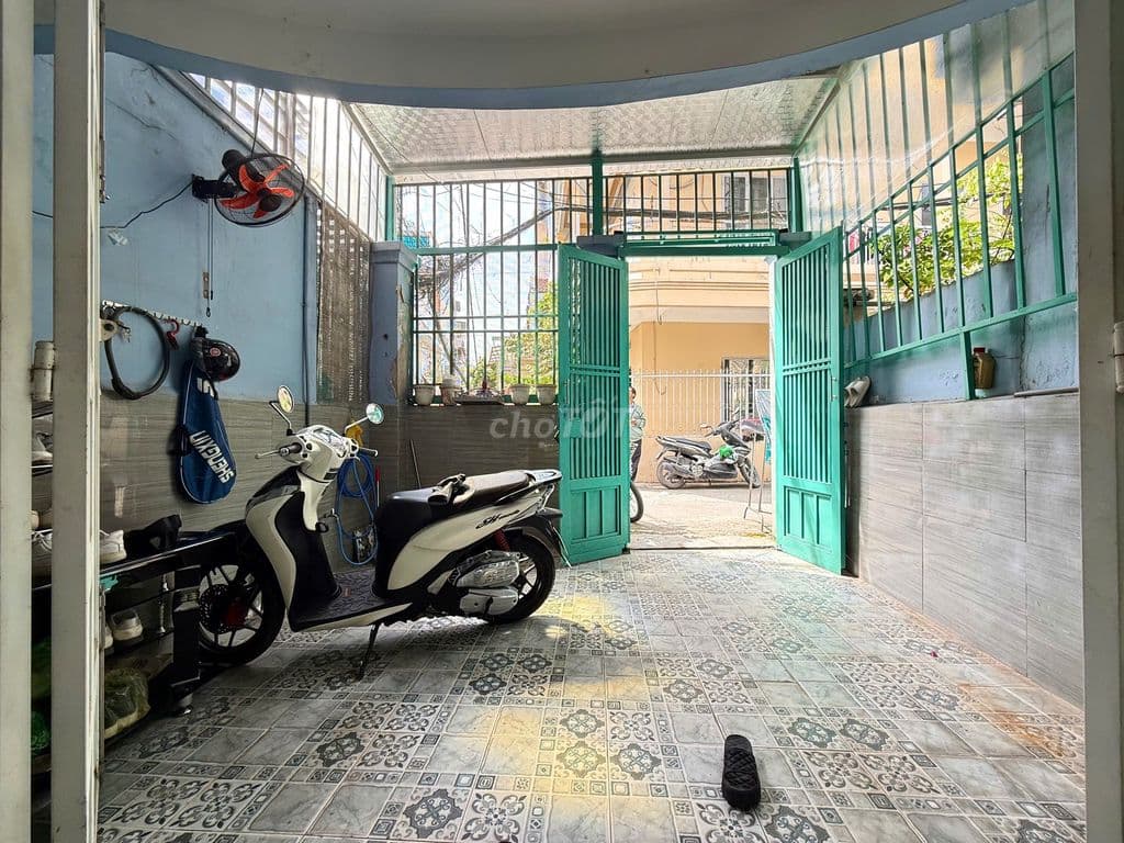 NHÀ ĐẸP NGUYỄN XÍ – DIỆN TÍCH RỘNG 73m² (4 x 18m) – CHỈ 8.5 TỶ - Ảnh 3