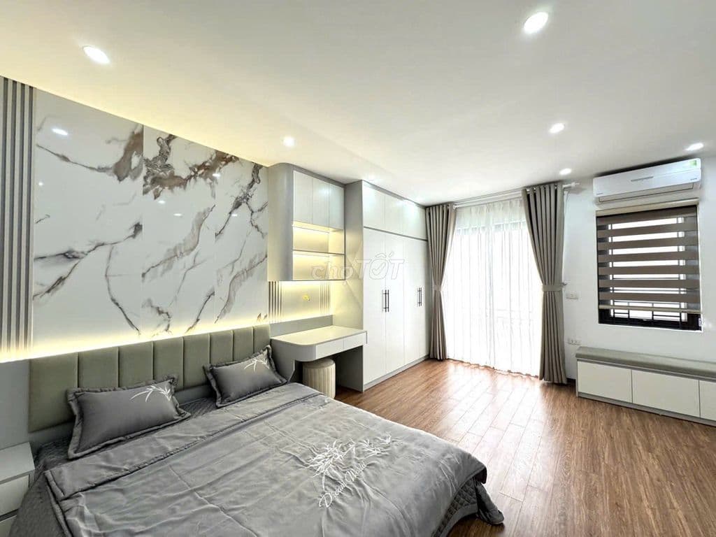 BÁN NHÀ THẠCH BÀN 40M 5 TẦNG CÓ SÂN CỔNG RIÊNG -NHỈNH 7 TỶ - Ảnh 2