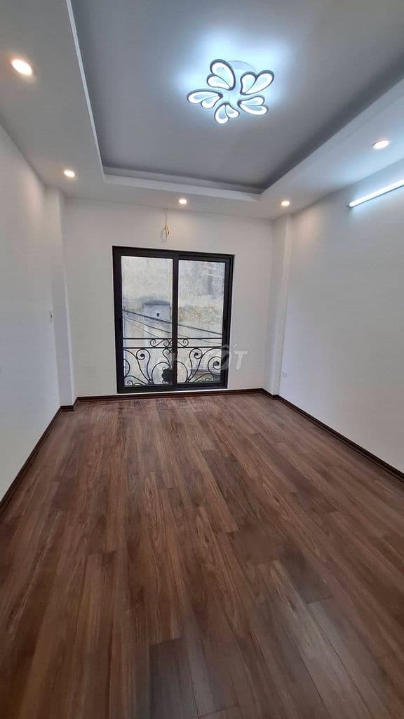 bán nhà 6 ngủ Thạch Bàn ô tô đỗ cửa - Ảnh 2