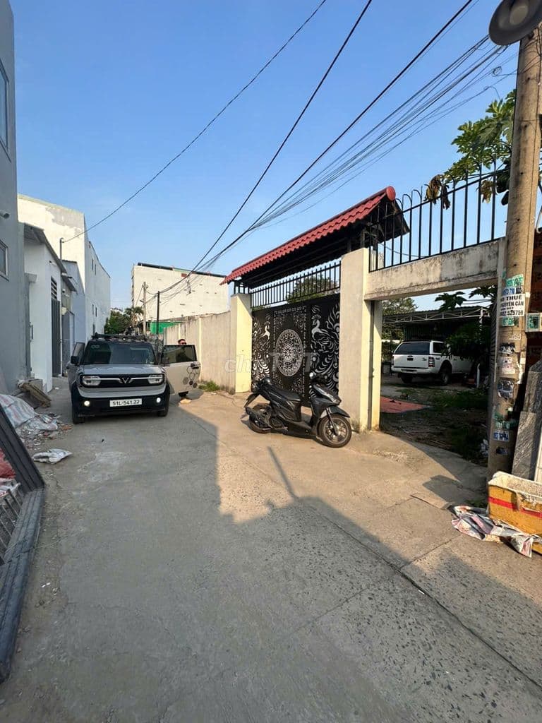 Bán gấp 560m2 đất vườn hẻm xe tải đường 102