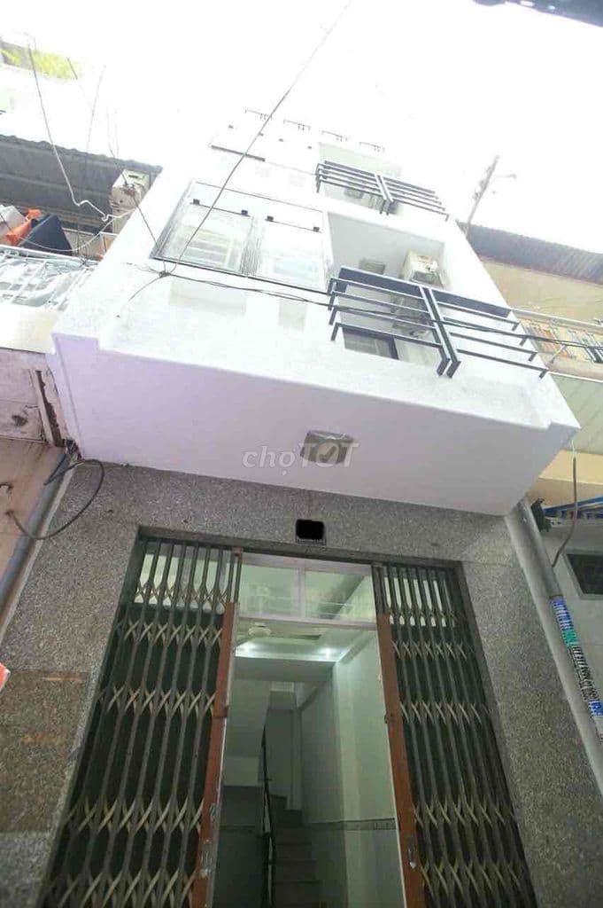 Nhà hẻm 4m đường Nguyễn Biểu Quận 5