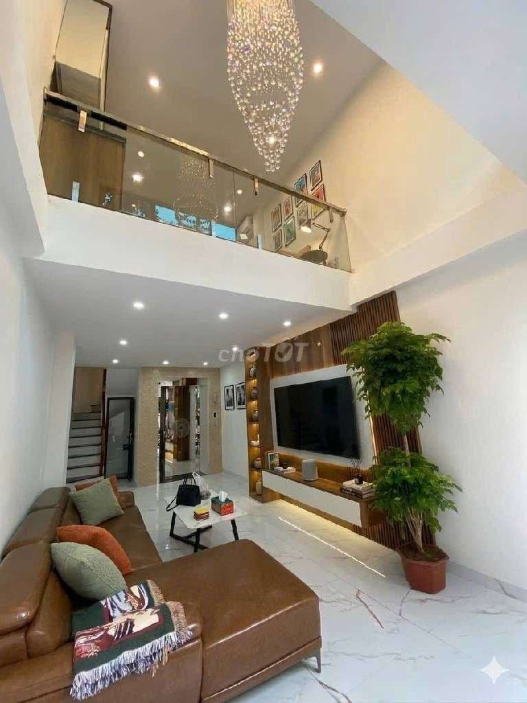 ANH CHỊ ĐANG TÌM NHÀ 8 TỶ THÌ NÊN XEM CĂN NHÀ QUYẾN RŨ NÀY NHÉ