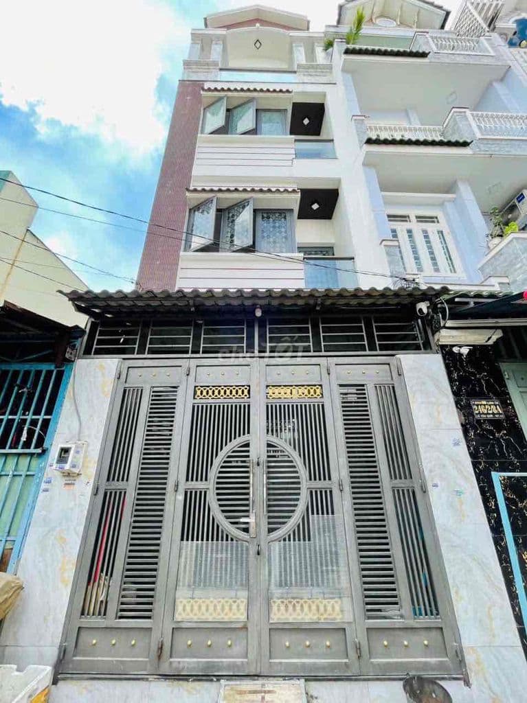 NHÀ 3 LẦU- 5PN - CHỢ LÊ VĂN QUỚI