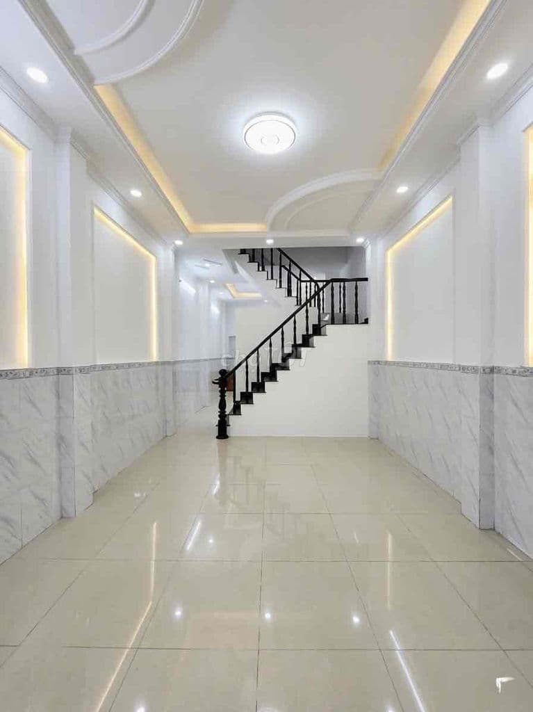 Nhà 2 Lầu 4PN Giáp Quận 6, Hẻm Ô Tô Vào Nhà, Hoàn Công Đủ 6.6 Tỷ - Ảnh 2