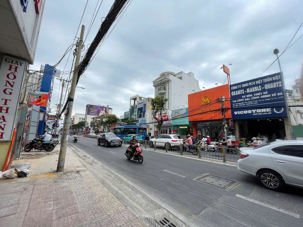 Nhà MT Nguyễn Thị Thập P.Tân Quy.Q.7, Dt 10x40m, 4 lầu, Giá 90 tỷ - Ảnh 3