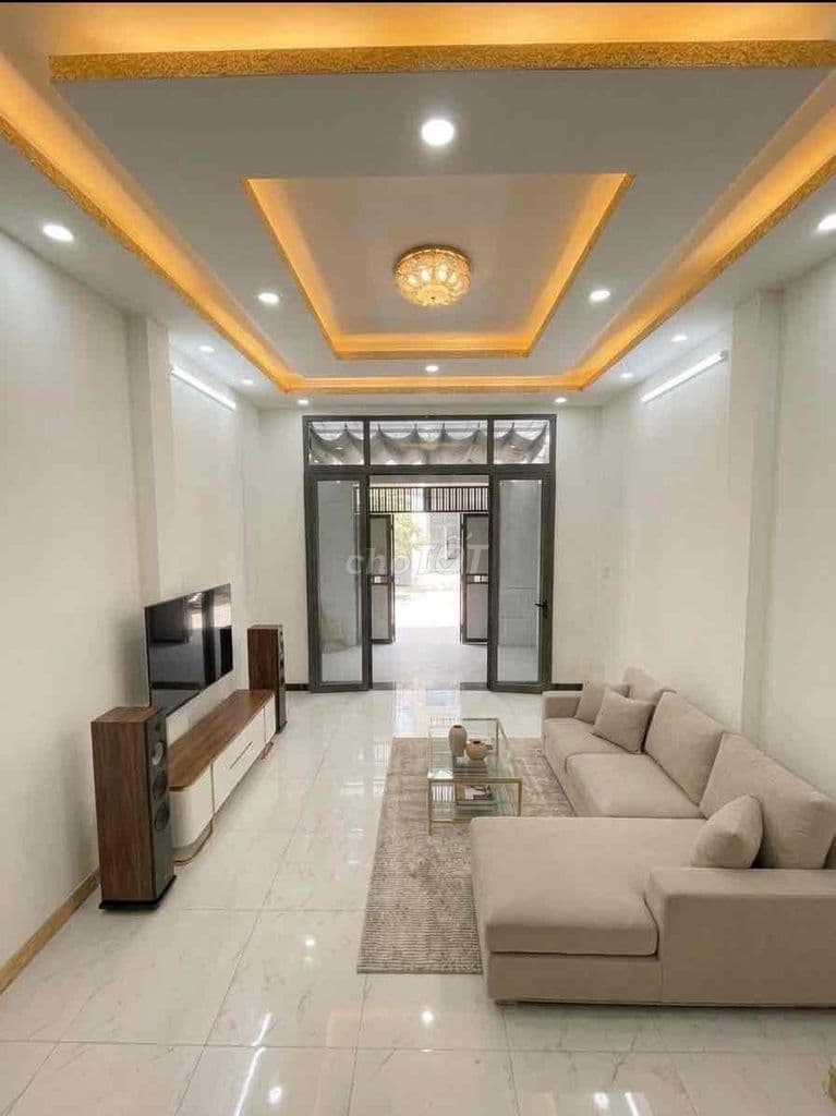 Bán gấp nhà 3 tầng, hẻm 6m thông, xe hơi đậu cửa - Ảnh 2