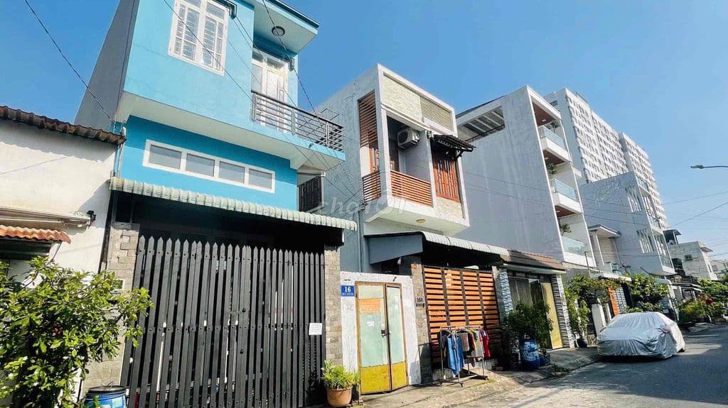 Nhà 2 Tầng Mặt Tiền 8M KDC Đẹp Ngay Phạm Văn Đồng - 103M2 Ngang 5,2M - Ảnh 2