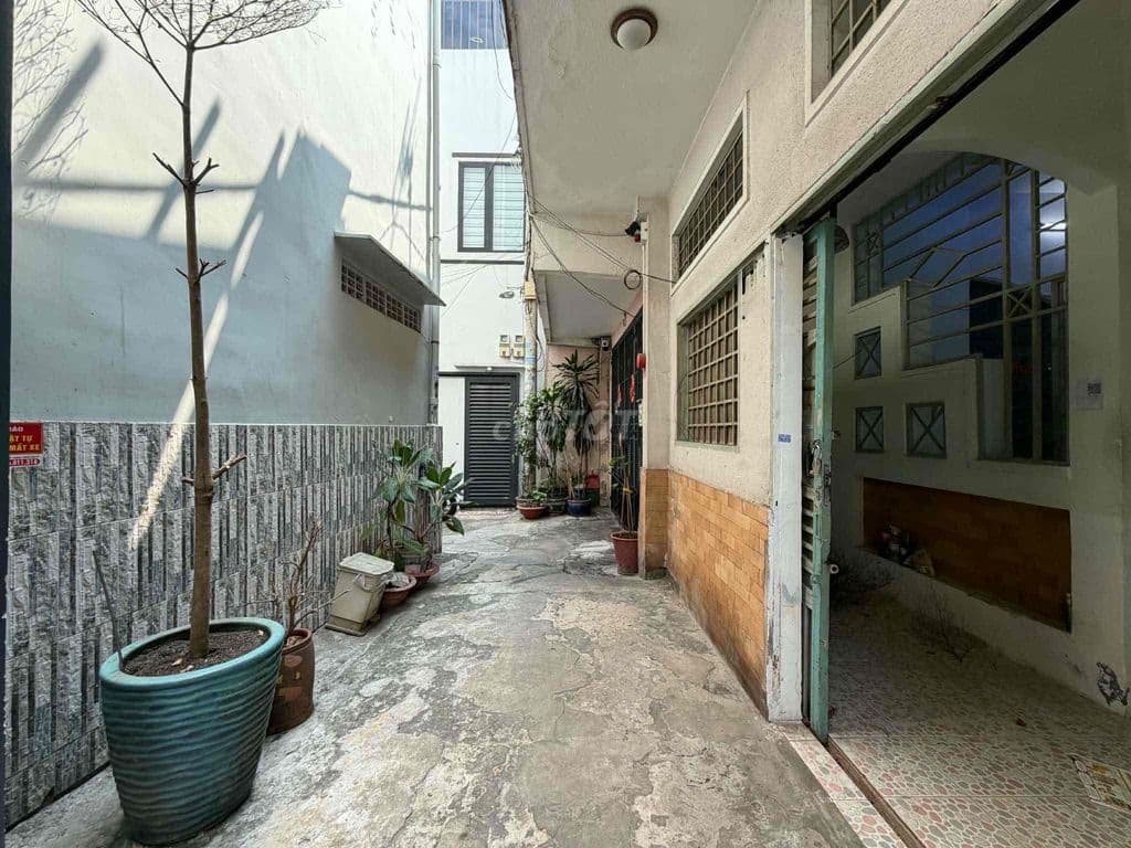 Bán Nhà Lê Văn Sỹ Tân Bình, DT60m2 2 Tầng, HXH sát nhà Chỉ 8Tỷ 5