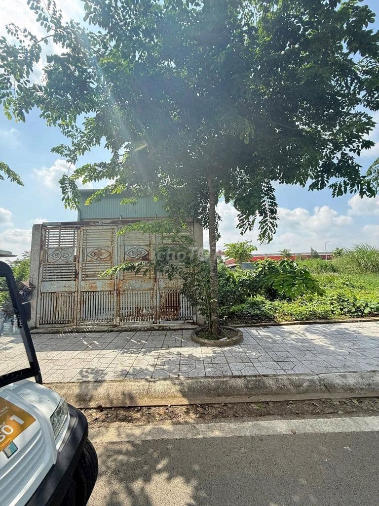 Bán đất tặng nhà , giá chỉ 1,6 tỷ sang tên trong ngày