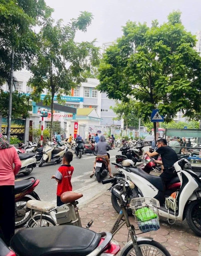 bán nhà 40m2 Ngọc Lâm-Bồ Đề 7 tỷ
