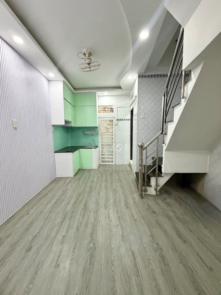 2.8 tỷ nhà Quận Tân Bình, nhà đẹp ở ngay 16m2 - 2 PN