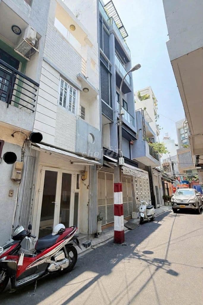 NHÀ HẺM XE HƠI GIÁP QUẬN 10 - 4 TẦNG BTCT - FULL NT - CHỈ NHỈNH 5 TỶ - Ảnh 2