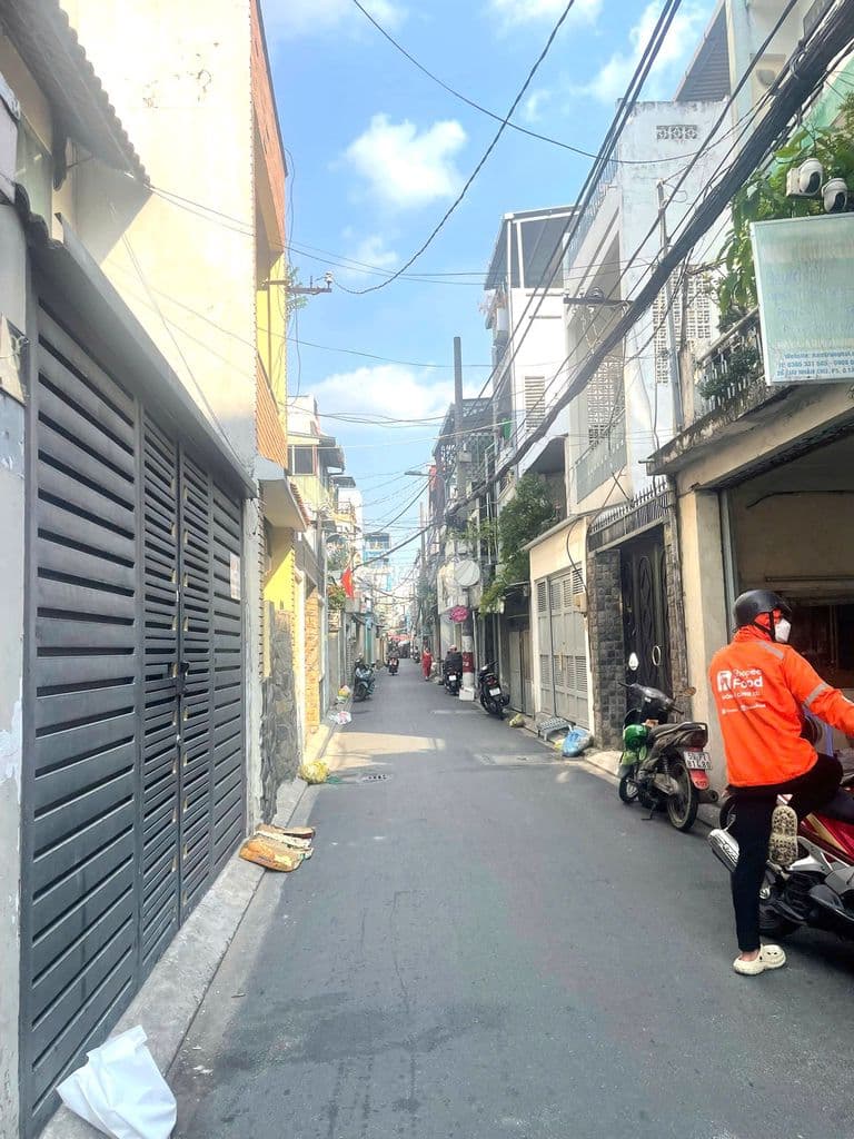 BÁN NHÀ ÂU CƠ TÂN PHÚ - HẺM HƠN 3M - 64M - 4PN - GIÁ 5 TỶ