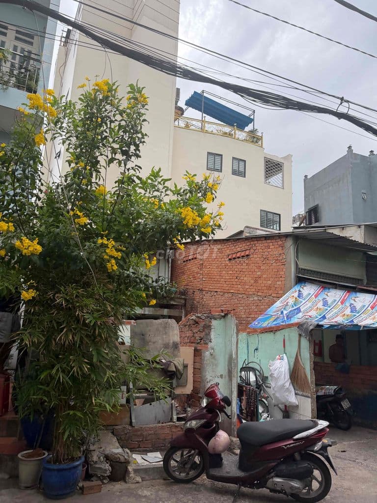 bán đất tặng nhà cách bình tiên 20m hẻm xe hơi quay đầu