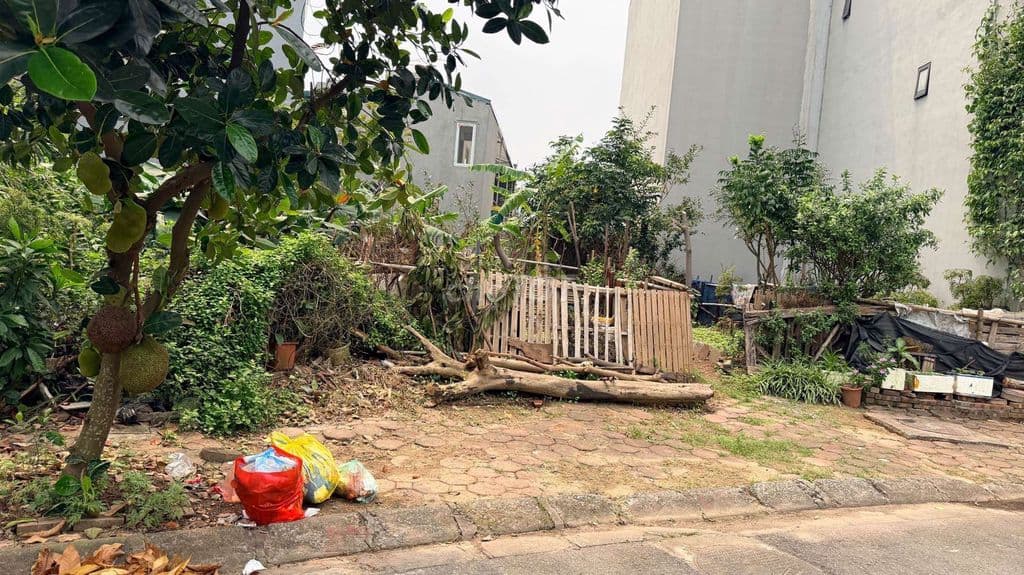 Đất Phân lô vỉa hè ô tô tránh