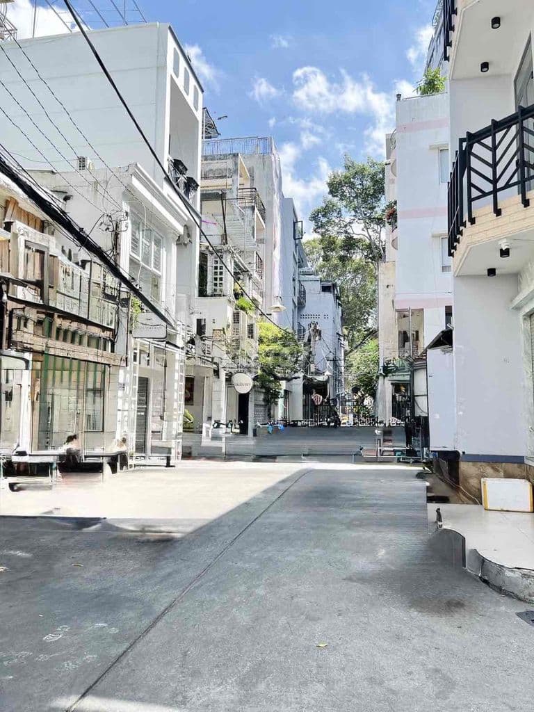 BÁN NHÀ Q1 – NGANG 6.7M HIẾM – HXH KINH DOANH – GIẢM 1 TỶ CÒN 52 TỶ