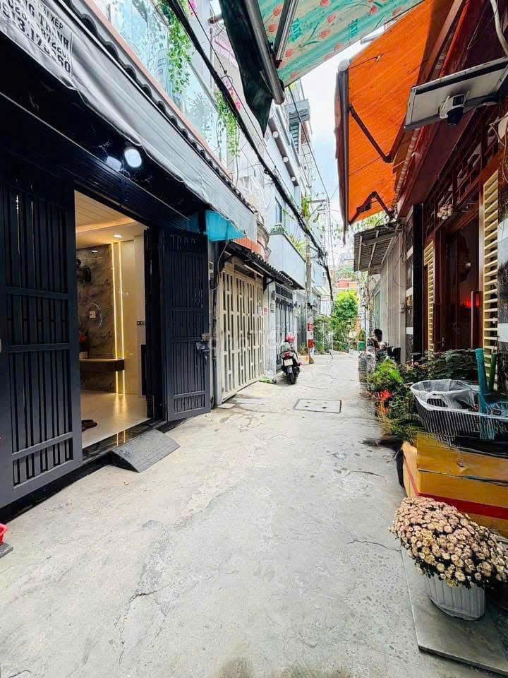 LÊN SÓNG 3 TẦNG, P12, GV, HCM - NGAY SIÊU THỊ EMART 2 - 4.89 TỶ - Ảnh 2