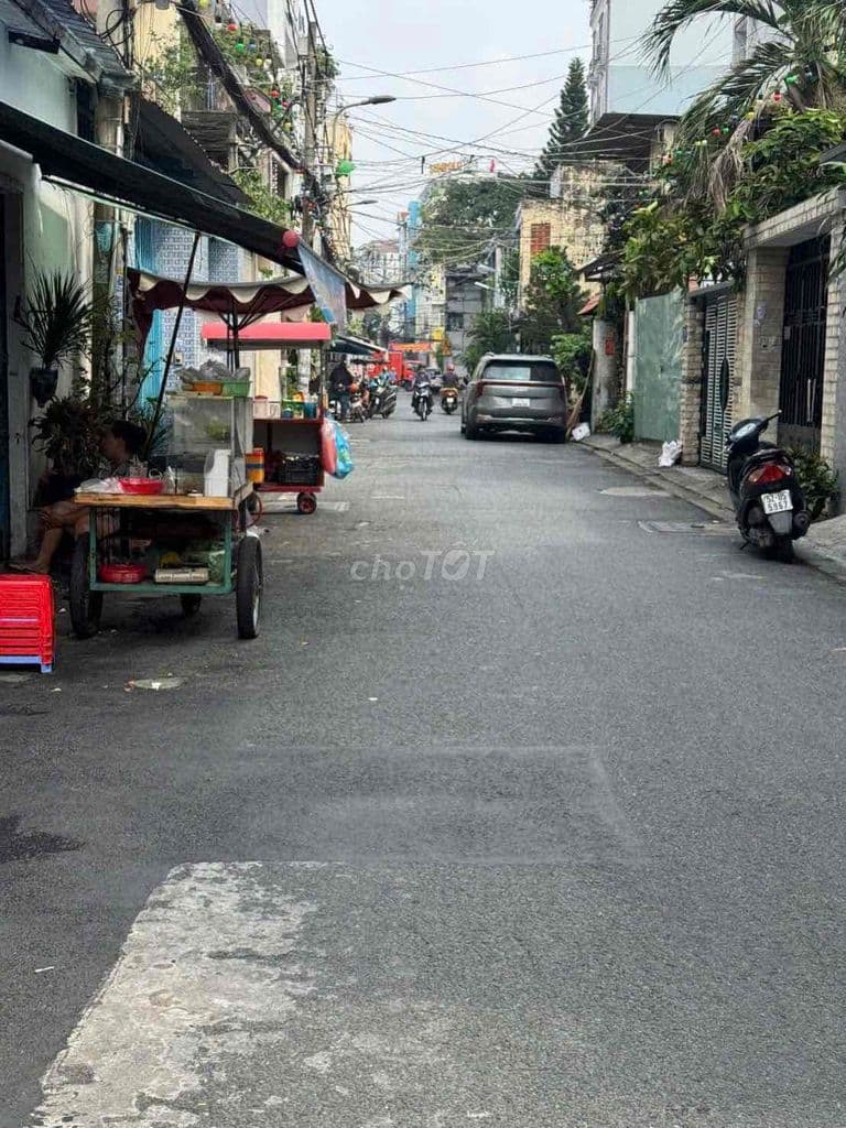NGỢP BANK BÁN GẤP NHÀ NÁT 91m2 NGAY TÂN SƠN NHÌ