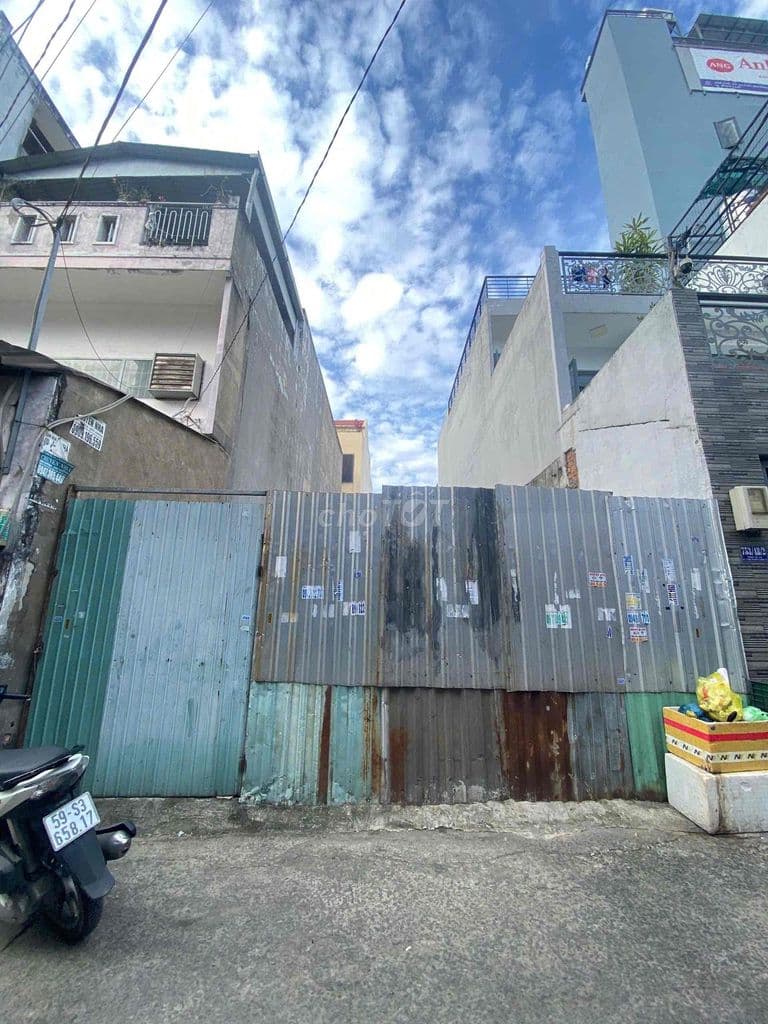 Bán đất 127m2 ( 4,8m x 21m nở hậu 8m ) Giá 10,8 Tỷ - đường Gò Dầu