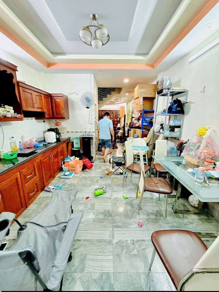 11ty8 thương lương bán nhà măt tiền đối diên cổng ra vào chưng cư - Ảnh 3