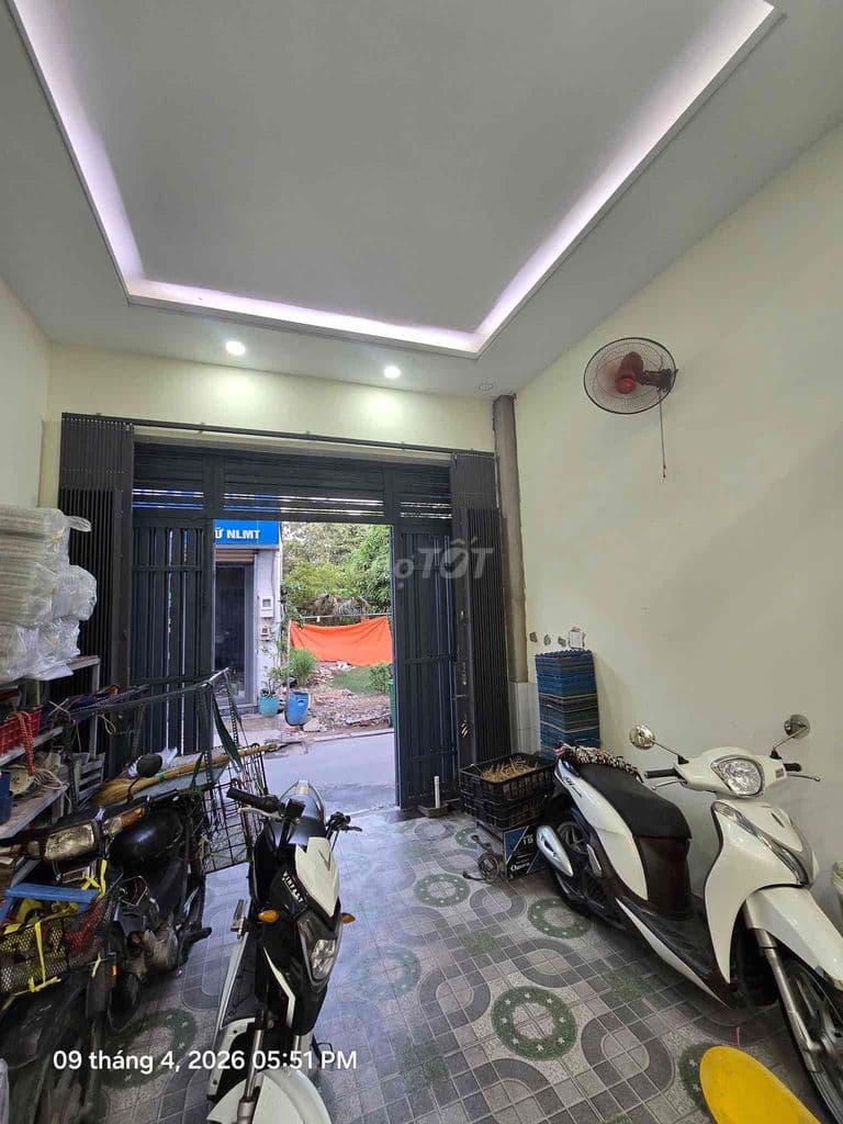 Bán nhà HL: 2, BTR Đông: 4x12 đúc 2 lầu 3PN, 3WC giá còn bớt - Ảnh 2