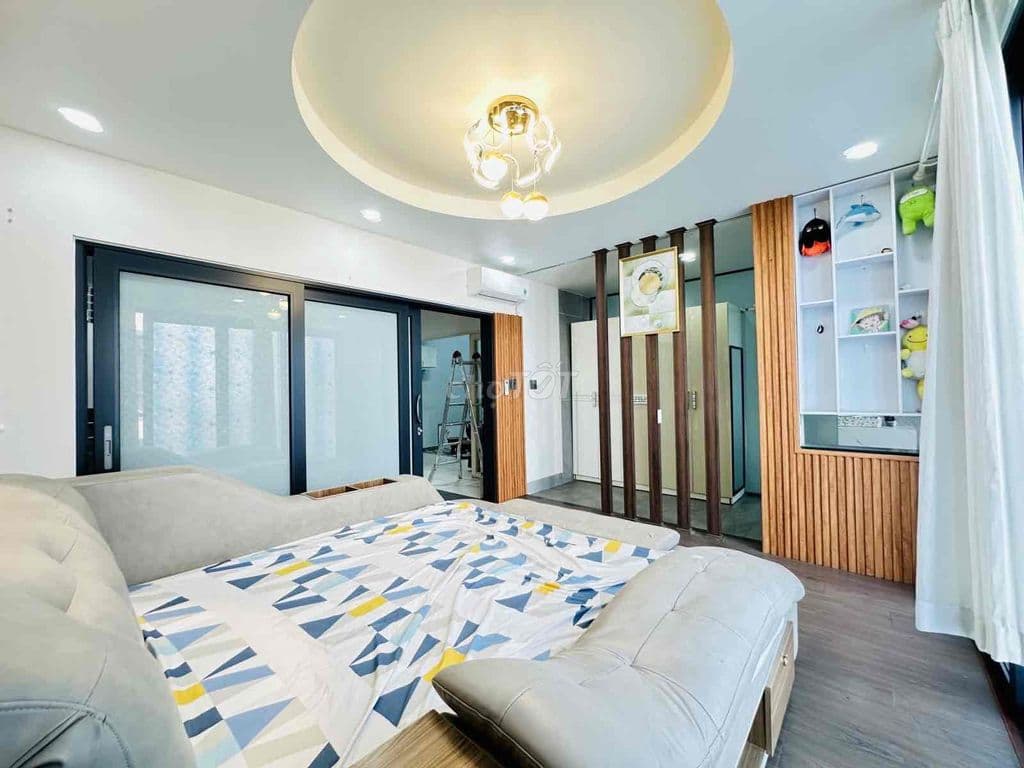 130m2(7.8x22)3 tầng 6PN+garage ô tô hẻm THÔNG gần trường học,công viên