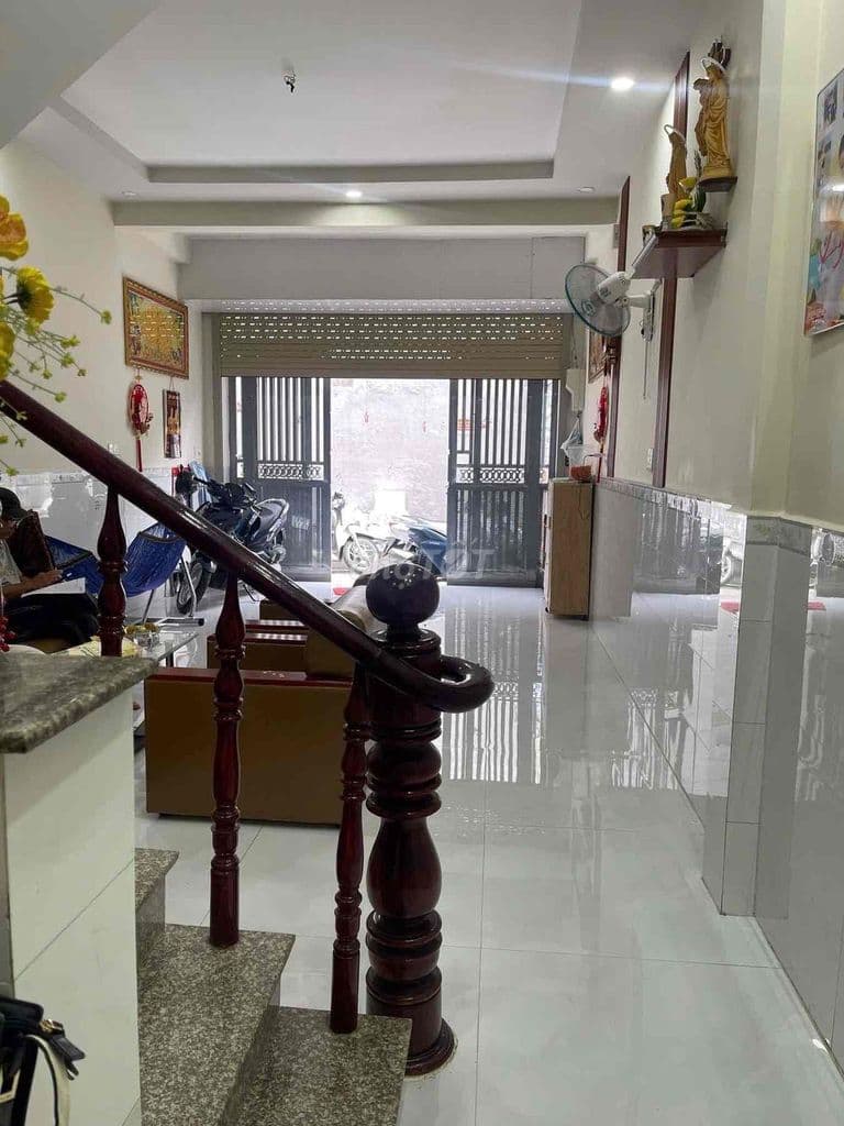 NHÀ PHỐ ĐÚC 1 LẦU 3 PHÒNG NGỦ HẺM 3.5M NGAY LÊ VĂN KHƯƠNG . QUẬN 12 - Ảnh 3