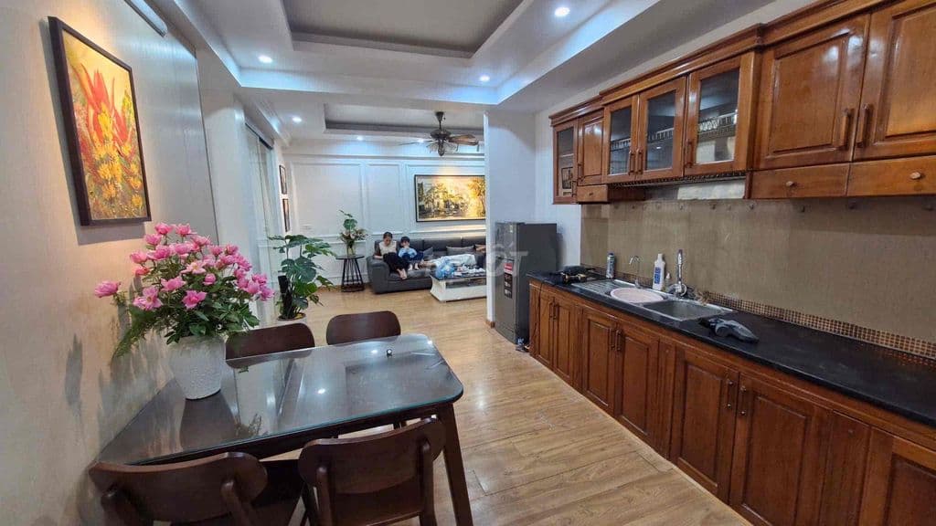 Bán căn hộ chung cư 2PN KĐT sài đồng , full nội thất hơn 4ty