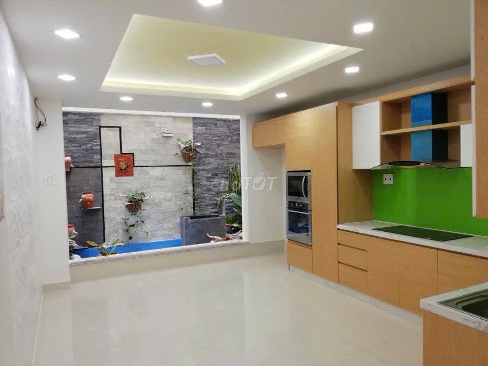 Bán nhà Âu Cơ P9 Tân Bình, 70m2, 5 tầng ,hẻm 5m giá chỉ 9 tỷ