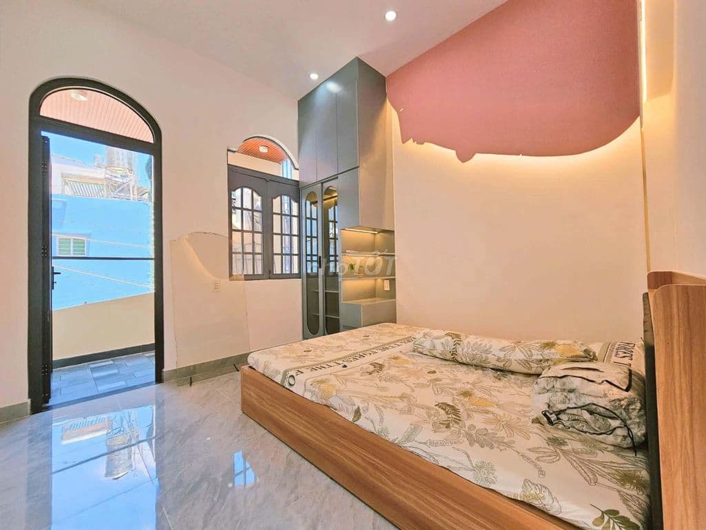 Nhà đẹp 3pn 3wc nguyễn văn công hẻm trước nhà 8m 20m ra mặt tiền