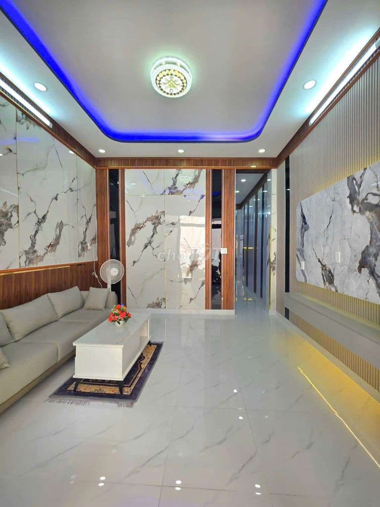 NHÀ ĐẸP DIỆN TÍCH TO - Ảnh 2