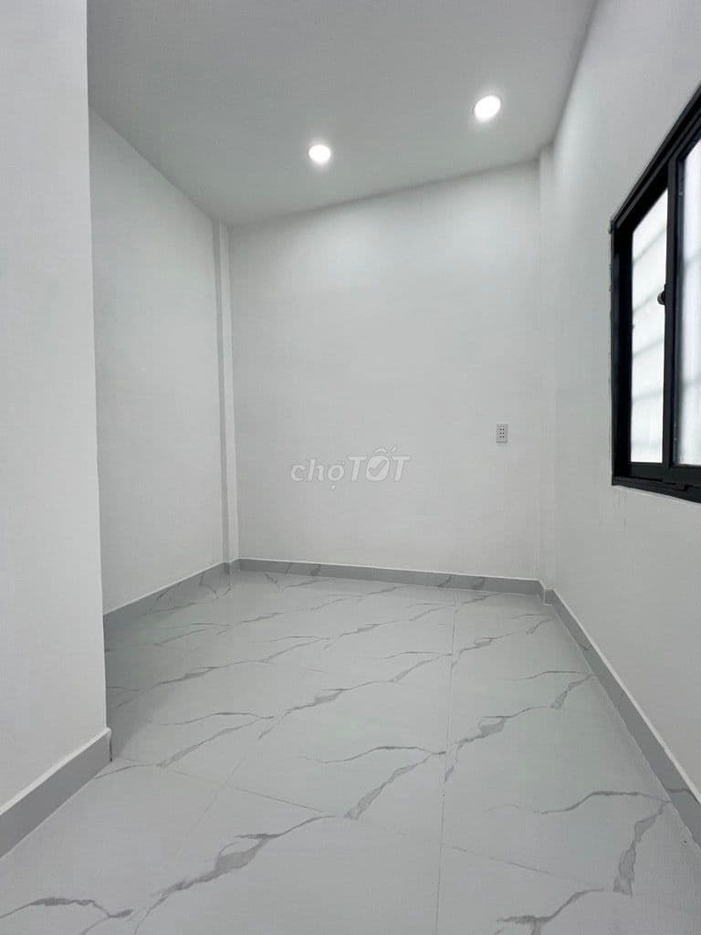 Nhà 2 tầng 17m² gần Chợ Thủ Đức, sổ riêng, giá 2.05 tỷ thương lượng - Ảnh 2