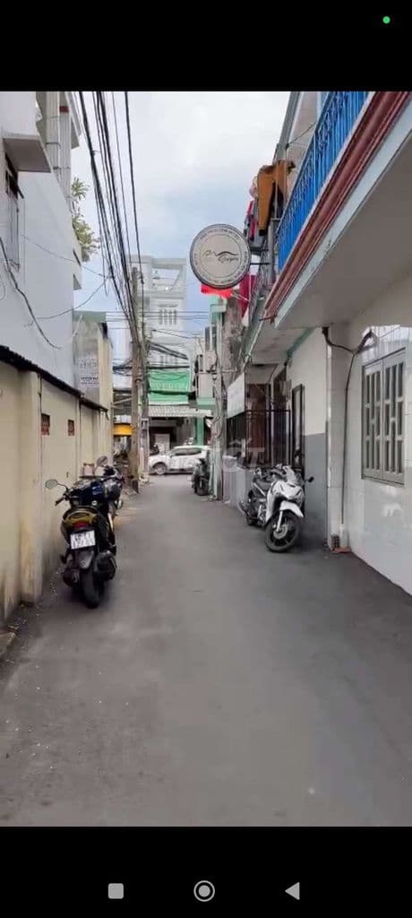 Bán nhà ngay Vincom lê văn việt Quận 9, 40m2 giá 3,9 tỷ tl mạnh.