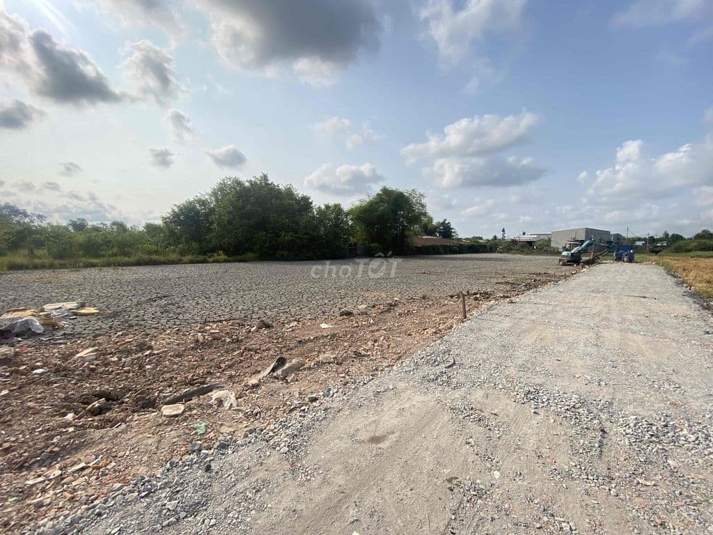 Bán rẻ đất thổ cư 80m2 giá 1.8ti đường xe hơi xã Bình Chánh