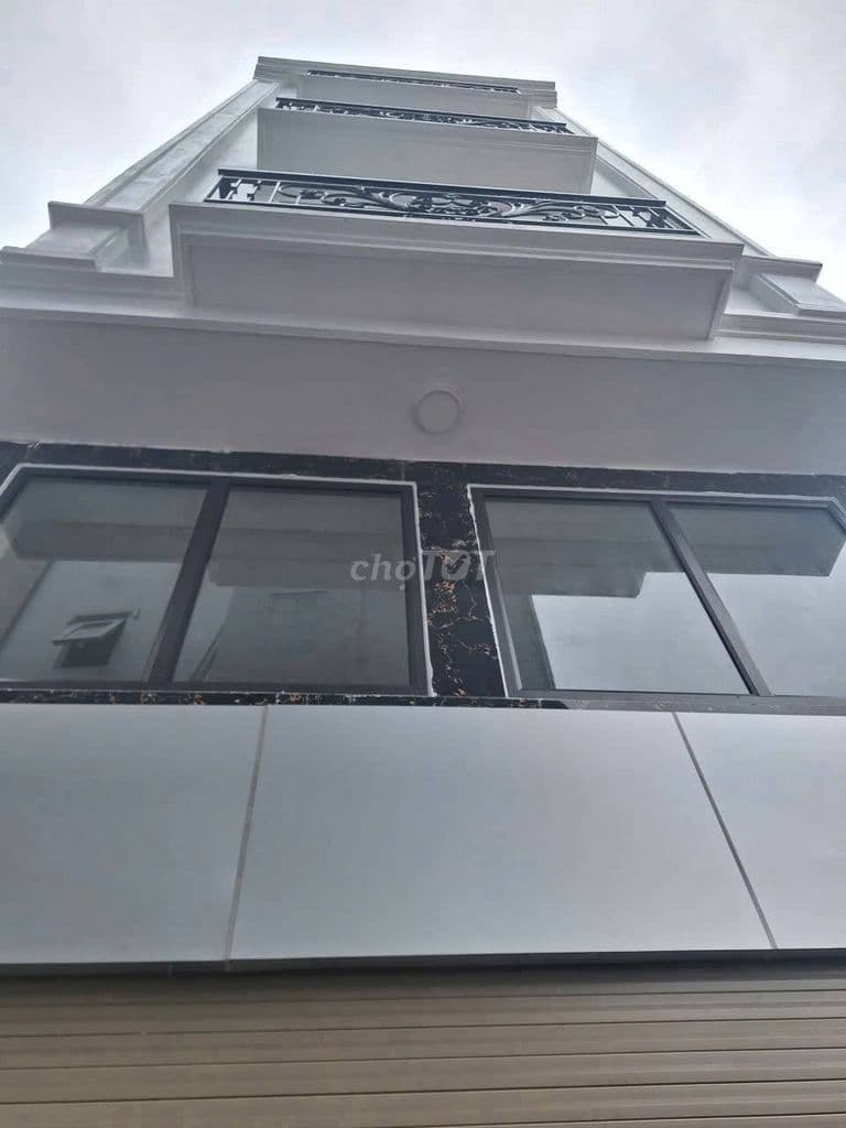 Nhà đẹp Thanh Trì, 41m2, 4 tầng, ngõ thẳng, ô tô đỗ, sổ đẹp, ~5 tỷ - Ảnh 2