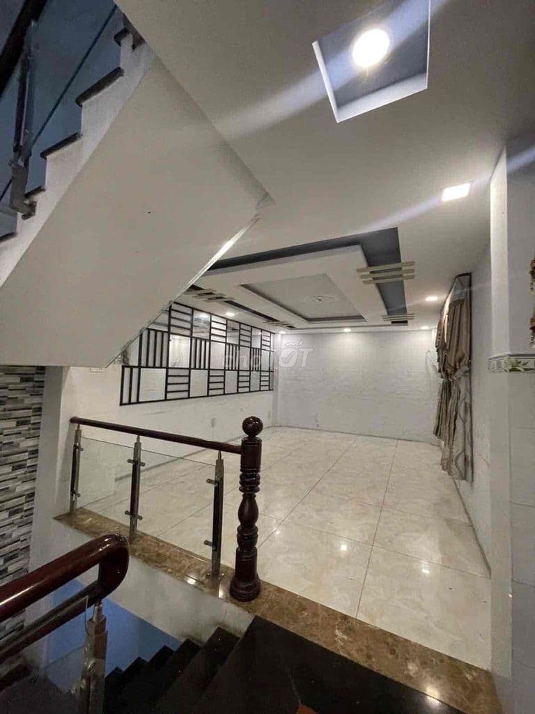 Lê Đình Cẩn, Xe tải thông - Ảnh 3