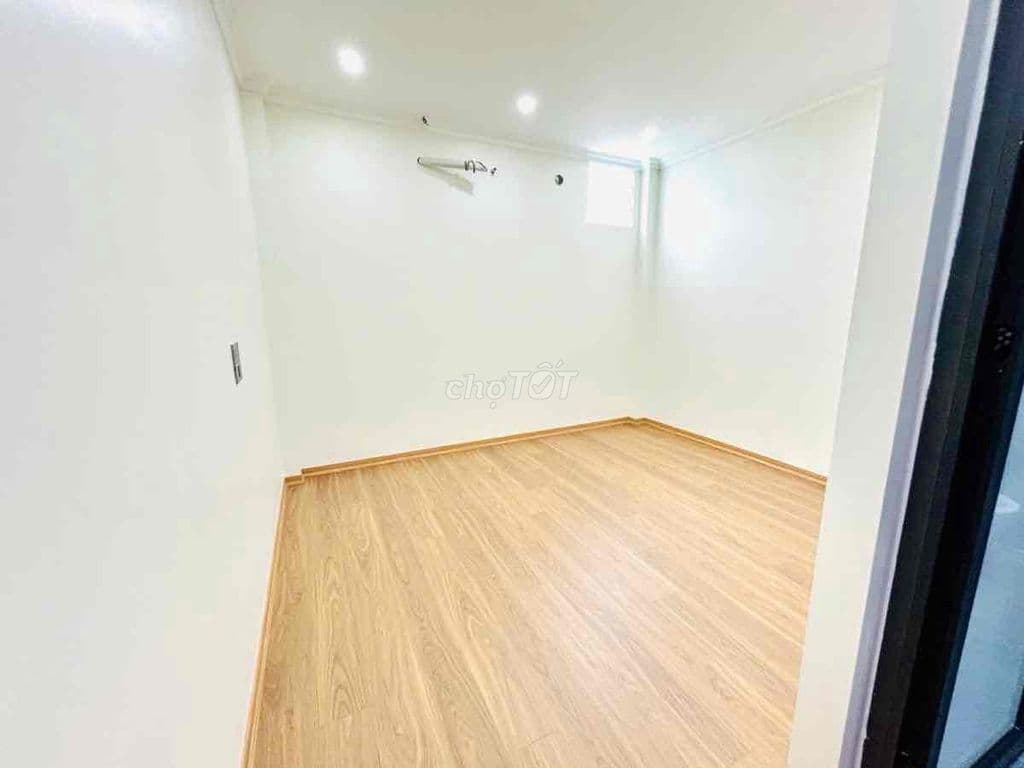 VIP Phố Cự Lộc, nhà đẹp ở luôn, cánh 10m oto tránh, full nội thất, dt - Ảnh 2