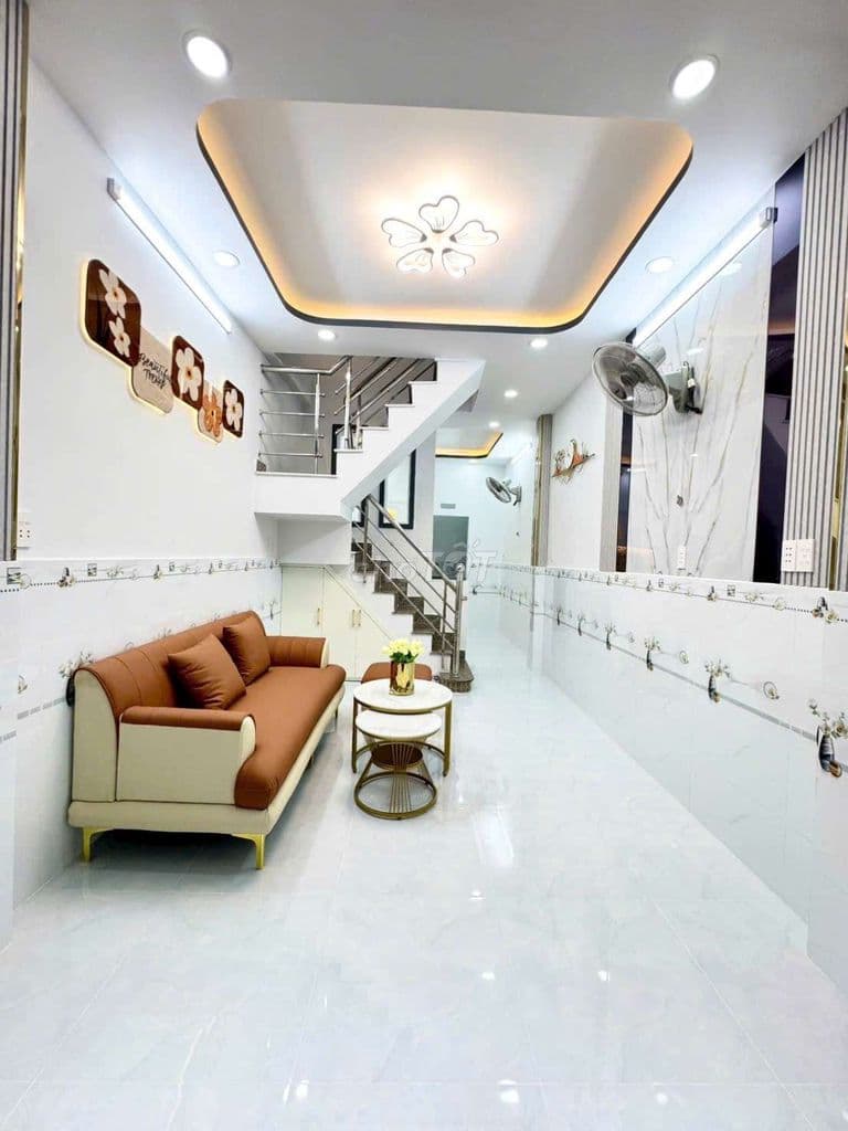 nhà sổ hồng 3,2x10m 2 tầng gần mặt tiền 1 tỷ 65