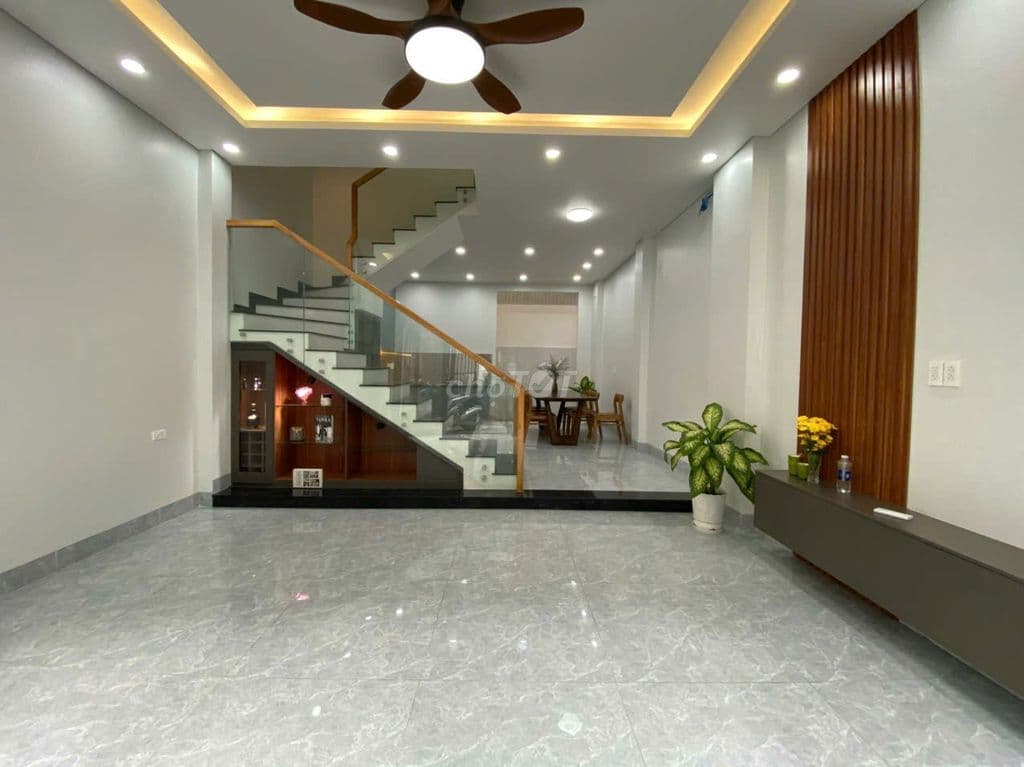 Bán nhà 3 tầng Nguyễn Văn Quá Q12 - Full nội thất - hẻm thông - 5mx12m