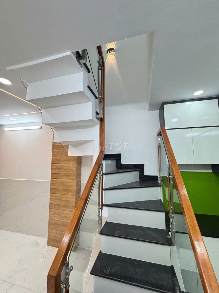 Nhà Đẹp / Giá rẻ dưới 3 tỷ , 2 phòng ngủ , sát bên Tân Phú - Ảnh 2