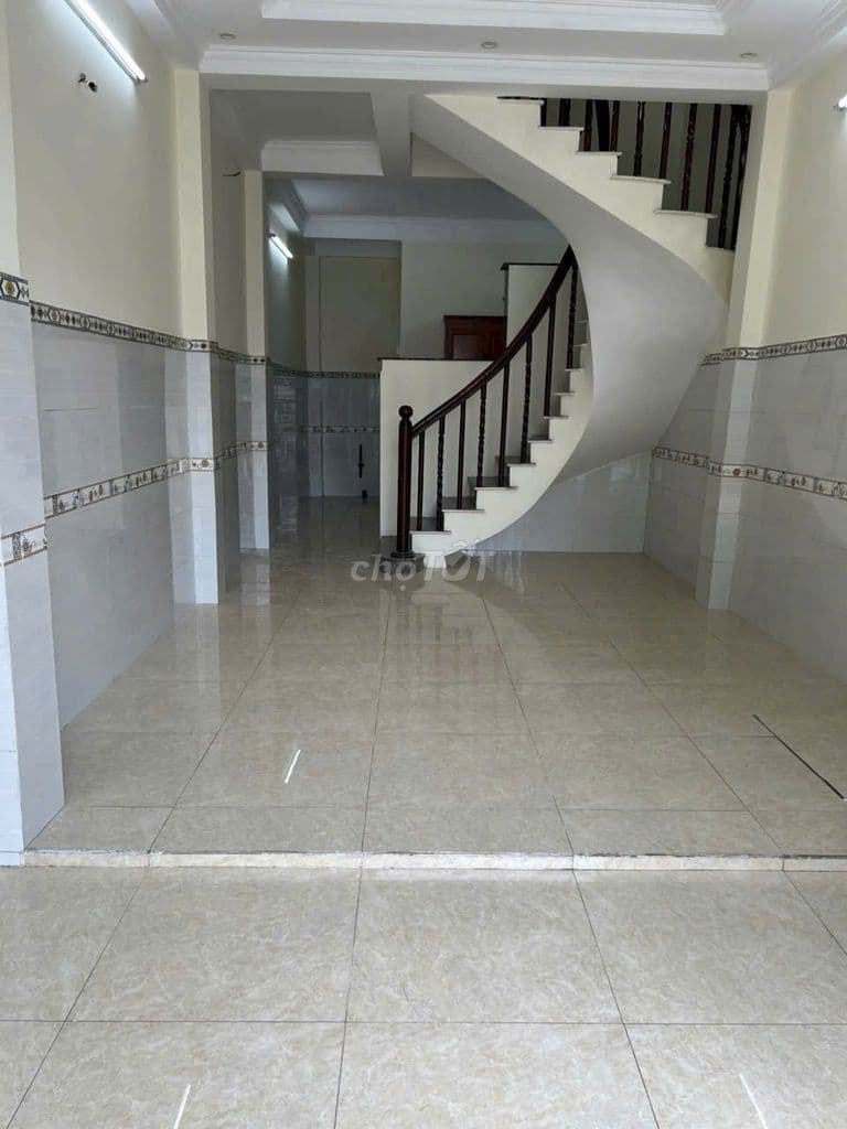 BÁN NHÀ MẶT TIỀN ĐƯỜNG HT13 - GẦN CHỢ HIỆP THÀNH. GIÁ : 4,79 TỶ - Ảnh 3