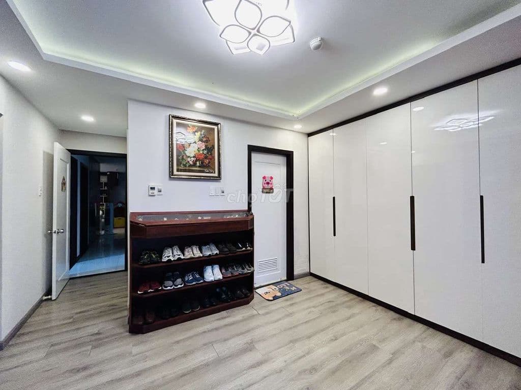 Căn hộ 146m2 3 phòng ngủ Cc Giai việt khu A1.1 854 Tạ Quang Bửu P5Q8