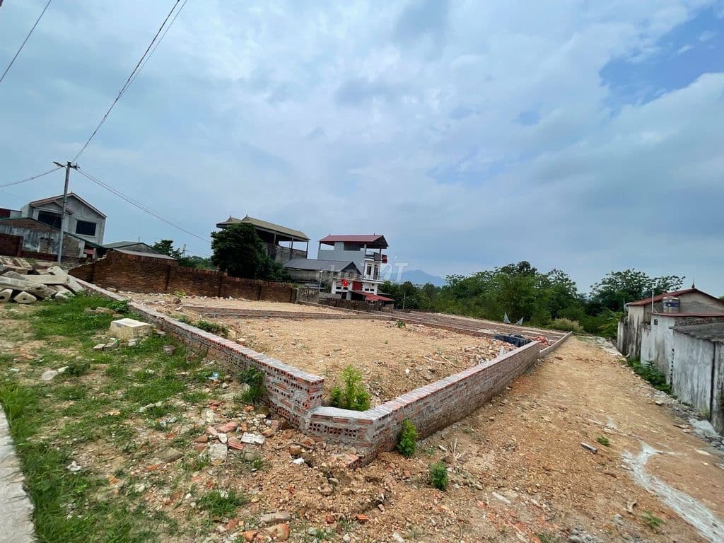 Bán đất Nam Cương Xã Nội Bài Ô tô MT 7M Lô góc 102m2 giá 2 tỷ 55