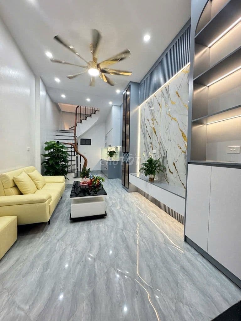 Trung Tâm hai bà trưng - Ảnh 2