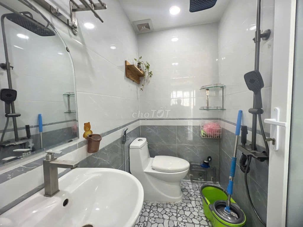 HỘ KHẨU QUẬN 5 CHỈ 3.1 TỶ - NHÀ MỚI ĐẸP Ở NGAY - 2PN 2WC HIẾM CÓ - Ảnh 3