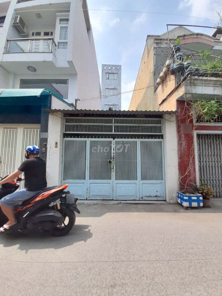 Nhà trệt (3,9x17m), hẻm xe hơi đường Phạm Hùng, P.4, Q.8